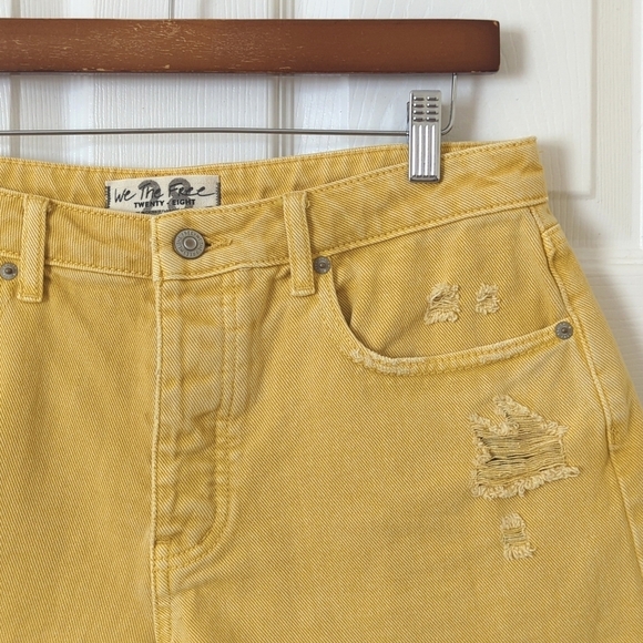 We The Free Anytime Anywhere Crvy Distressed High Waisted Cuffed Jean Shorts 28 - Picture 2 of 12
